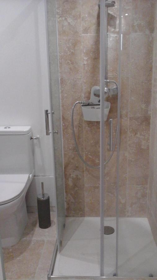 Kira Hotel Uzès Екстериор снимка