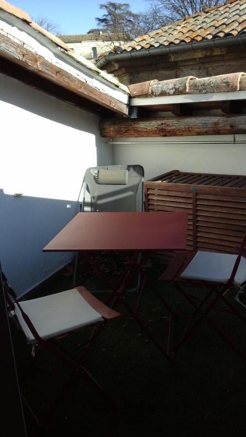 Kira Hotel Uzès Екстериор снимка